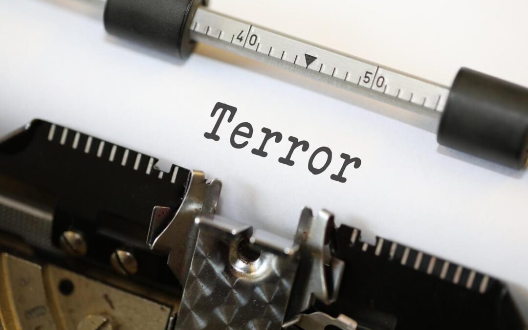 Decálogo para escribir terror que estremezca: consejos de Tim Waggoner y Cynthia Pelayo